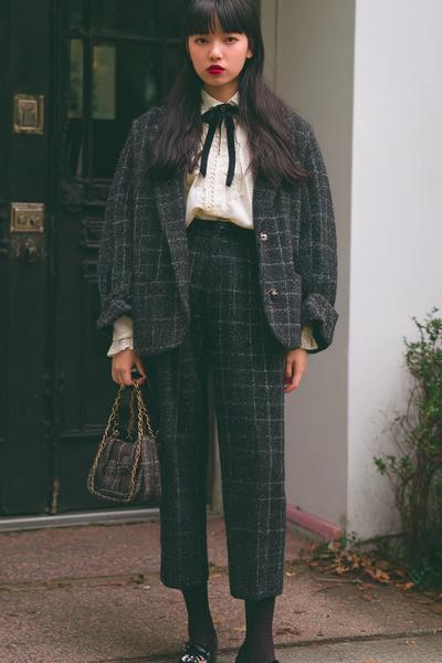 17. Autumn outfits 2026 with Dark Academia Tweed Set and Mary Janes