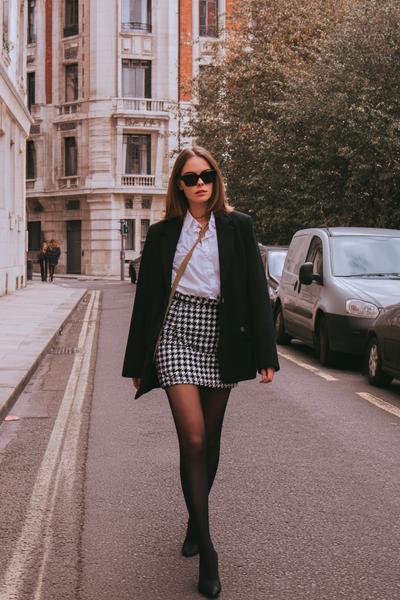 2. Aesthetic Outfits Mini Skirt with Oversized Blazer and Sheer Tights