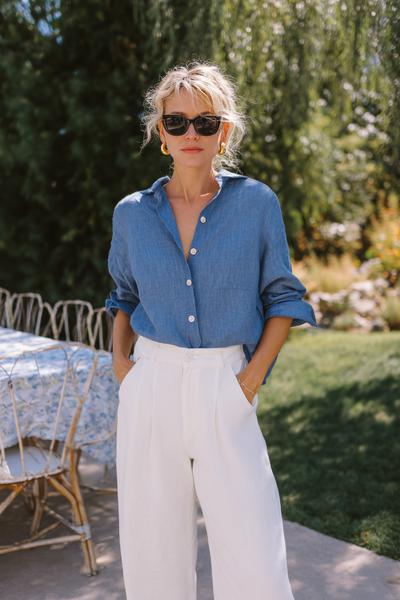 13. Casual Outfits 2026: Linen Button-Up with Relaxed White Pants