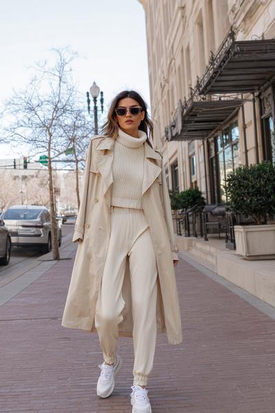 19. Casual Outfits 2026: Monochrome Beige Trench with Knit Set