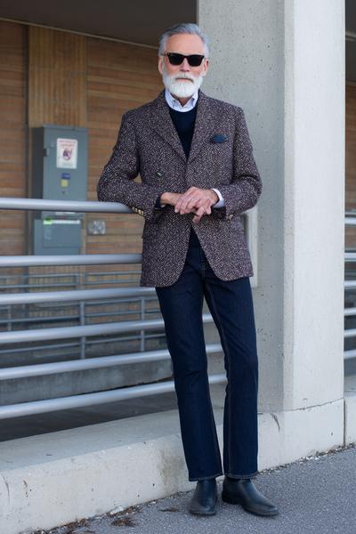 8. Old money outfits 2026 with a tweed jacket and straight denim in dark rinse