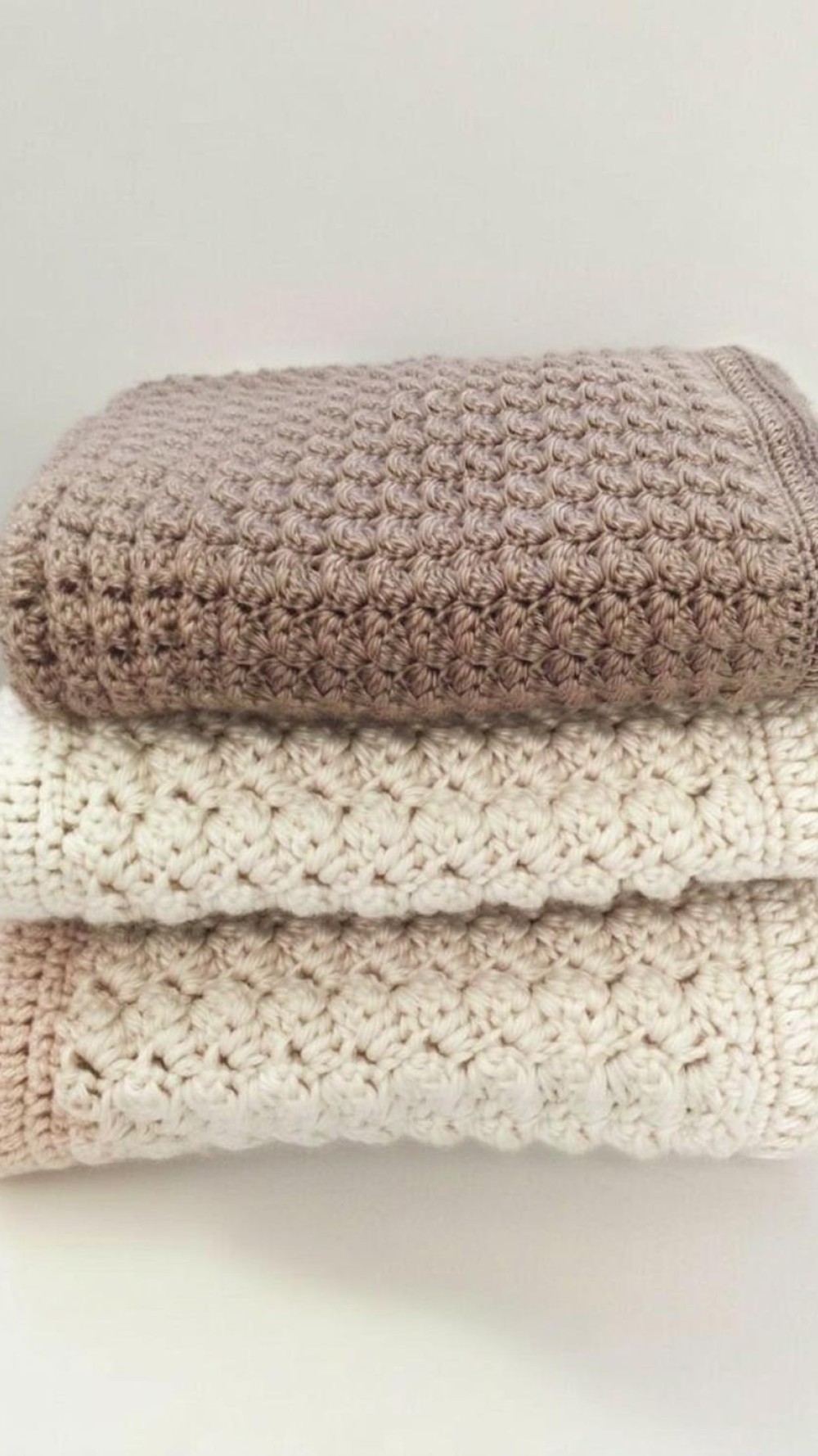 Neutral Stacked Texture