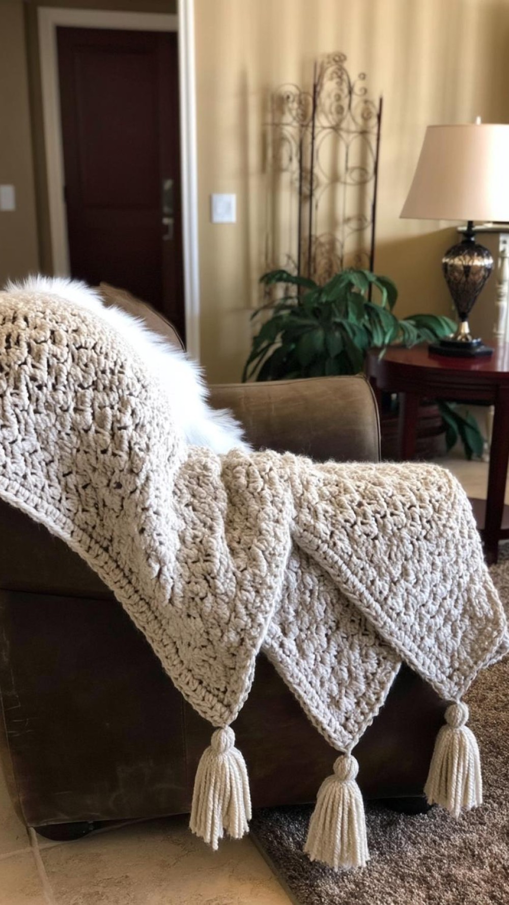 Elegant Textured Throw