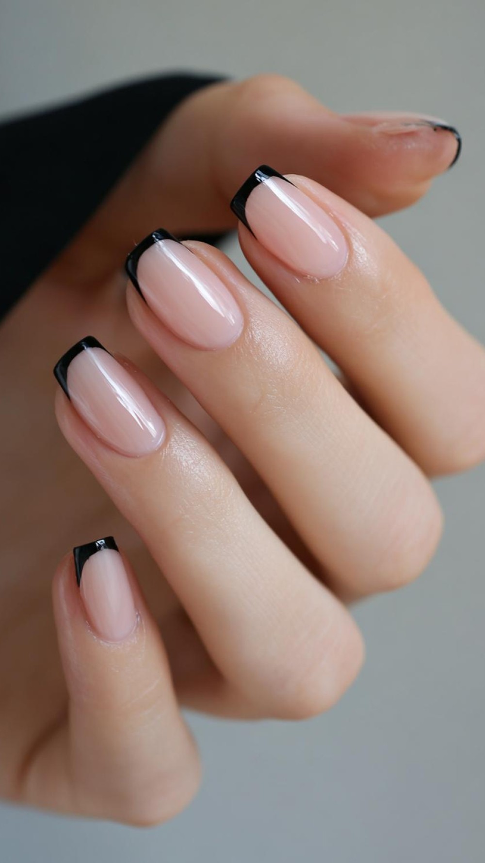 Dark And Gold Nails - Nails To Go With A Black Dress: Subtle and Sweet