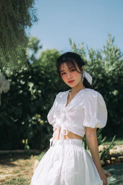 5. Babydoll Top Fit with white cotton skirt and ribbon hair tie